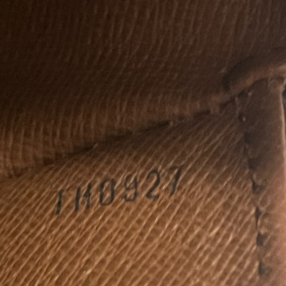 Louis Vuitton Monogram Canvas Small Saint Cloud Crossbody Bag - Picture 9 of 17